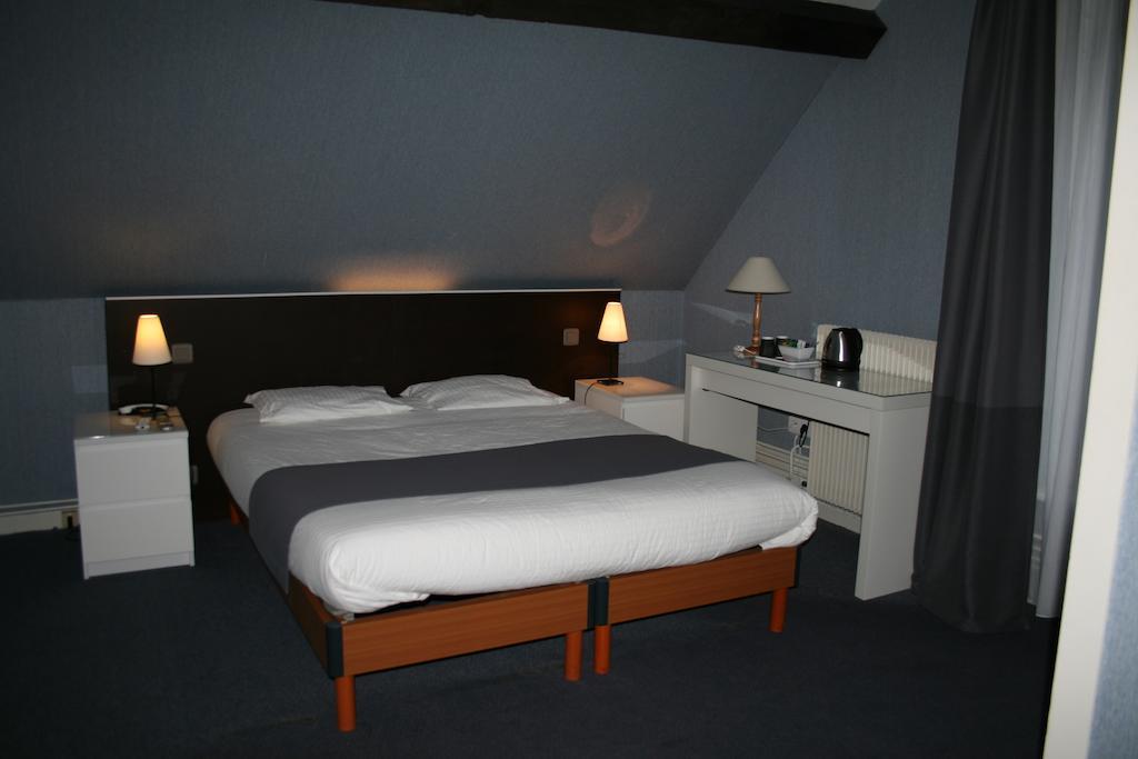 Hotel Le Troncais Saint-Bonnet-Tronçais Habitación foto