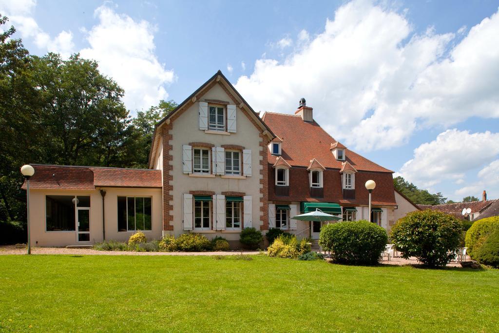 Hotel Le Troncais Saint-Bonnet-Tronçais Exterior foto